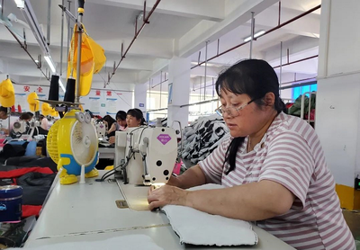 思南:加強(qiáng)產(chǎn)業(yè)大招商 培育高質(zhì)量發(fā)展增長(zhǎng)極